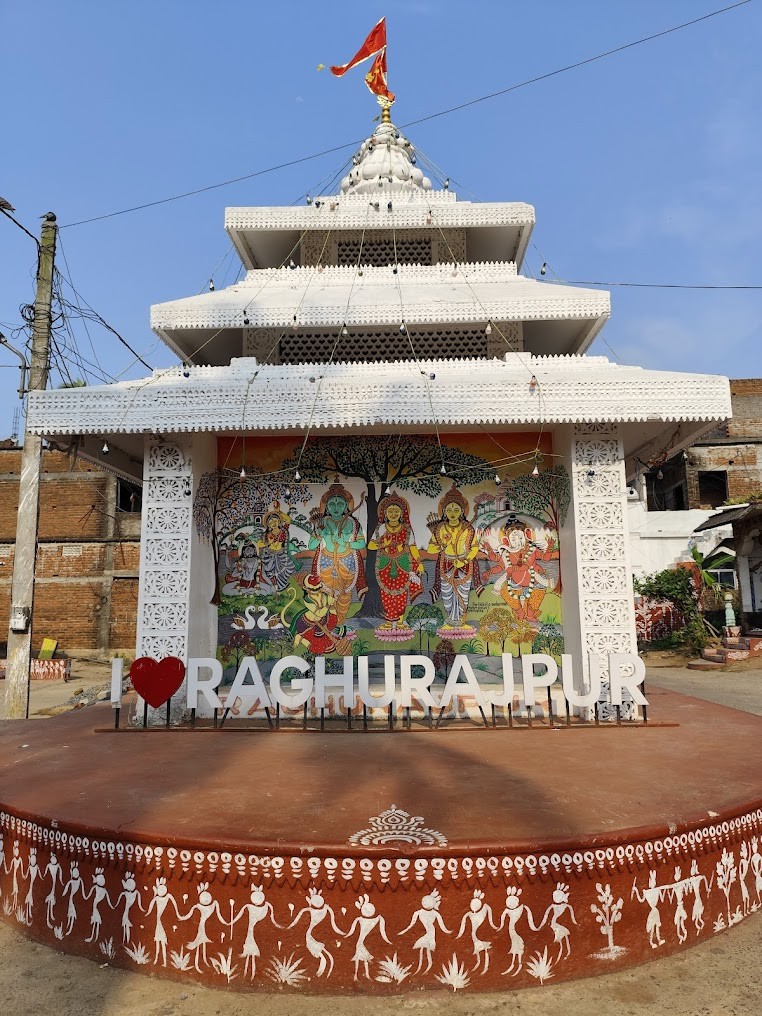 Silpi Guru Dinabandhu Mohapatra Raghurajpur Heritage Village, photo 2 of 7
