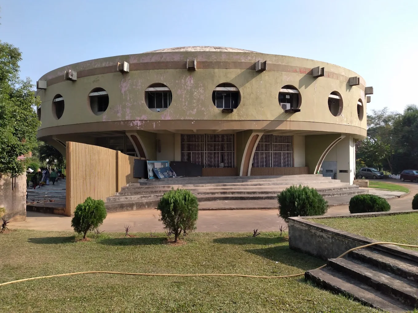 Pathani Samanta Planetarium, photo 1 of 8