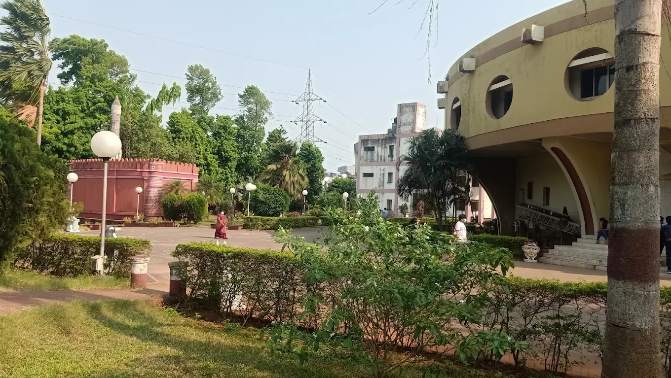 Pathani Samanta Planetarium, photo 2 of 8