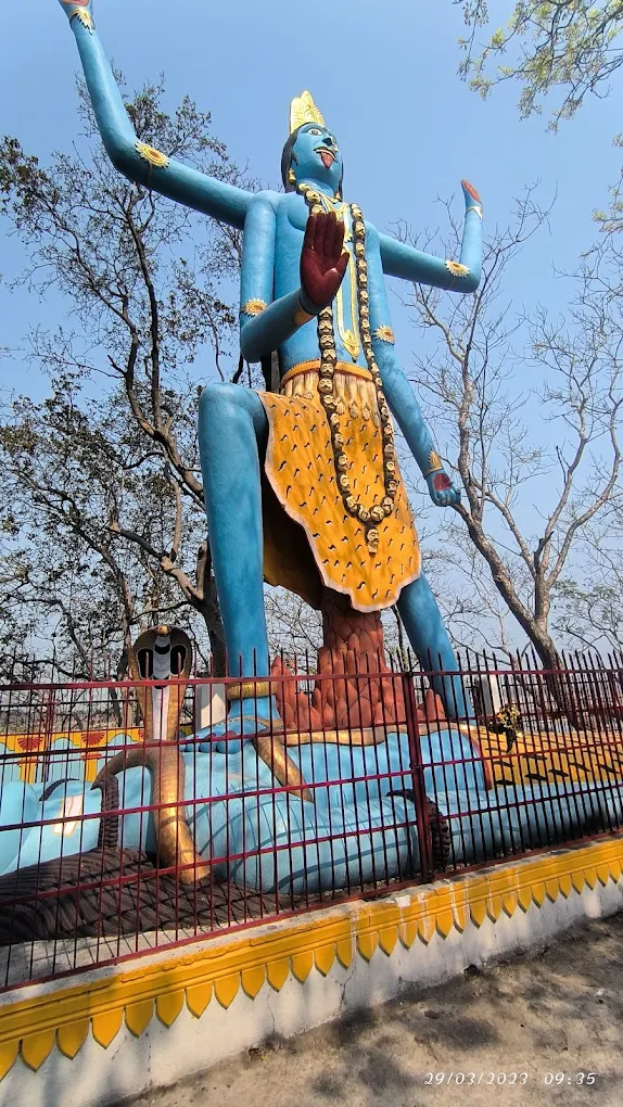 The Leaning Temple of Huma, photo 2 of 8