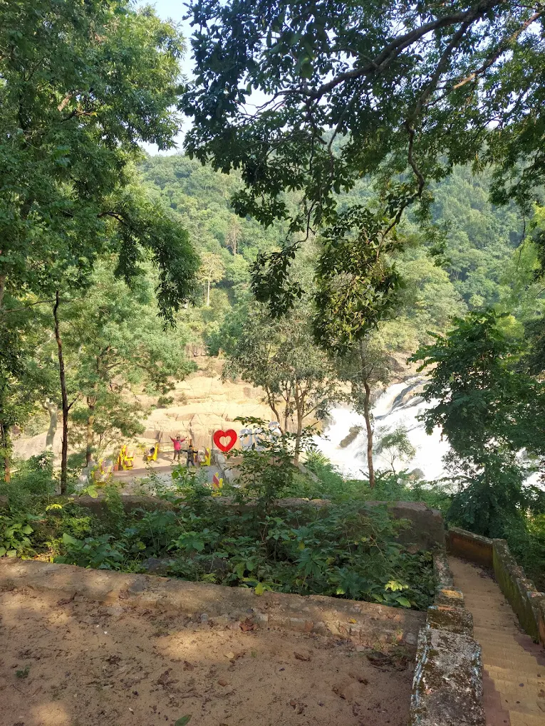 Putudi Waterfall, photo 4 of 6