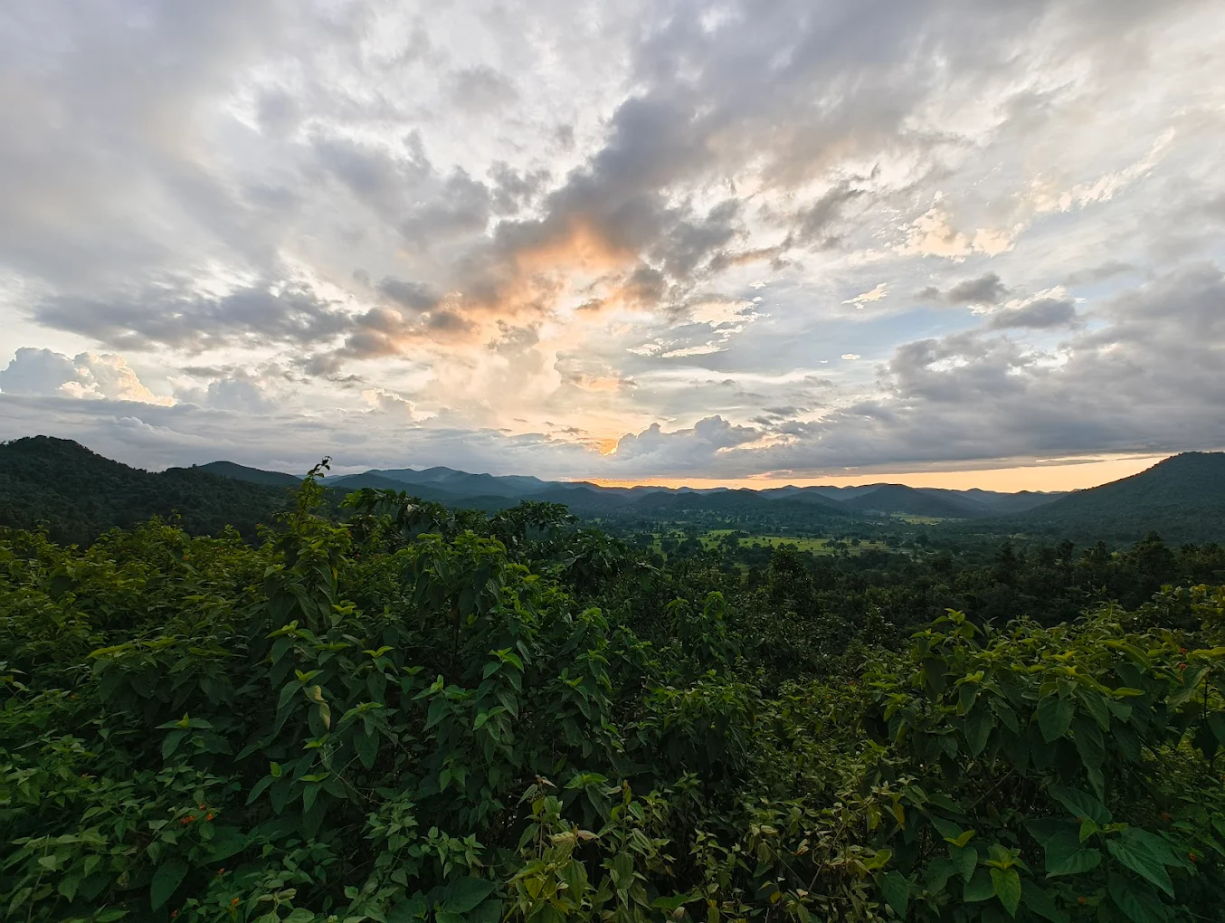 Sunset Hill view point, Daringbadi, photo 1 of 6