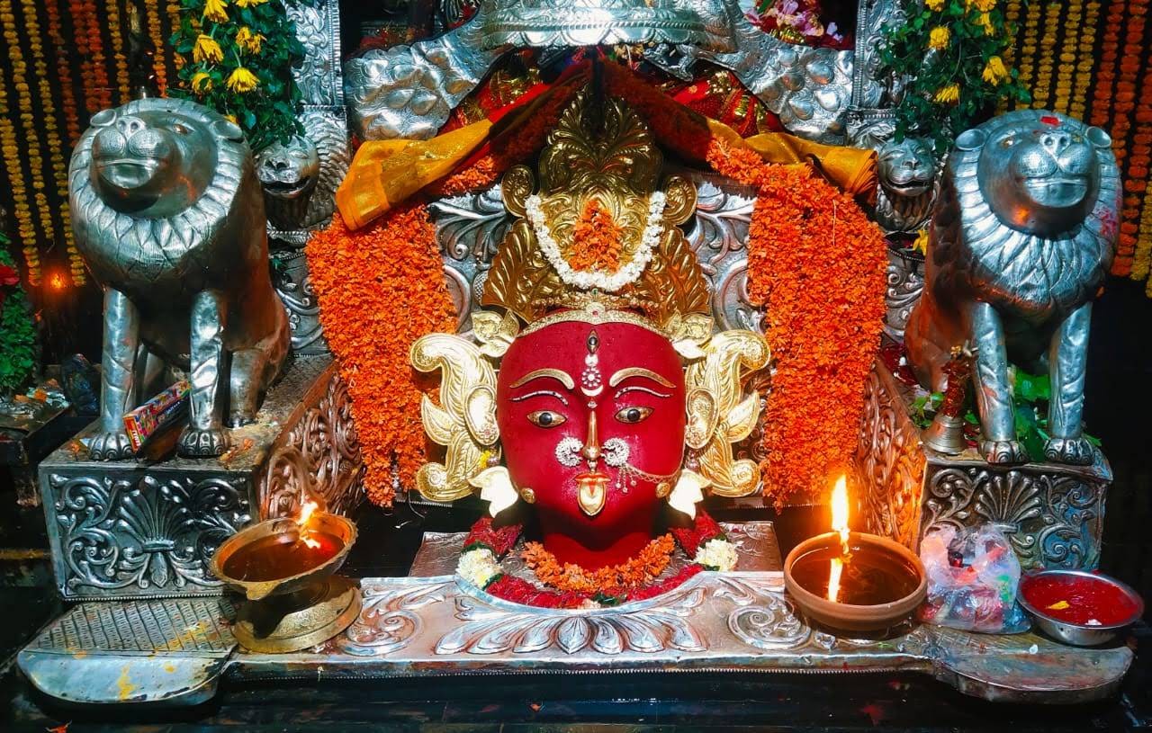 Majhighariani Temple, photo 1 of 8