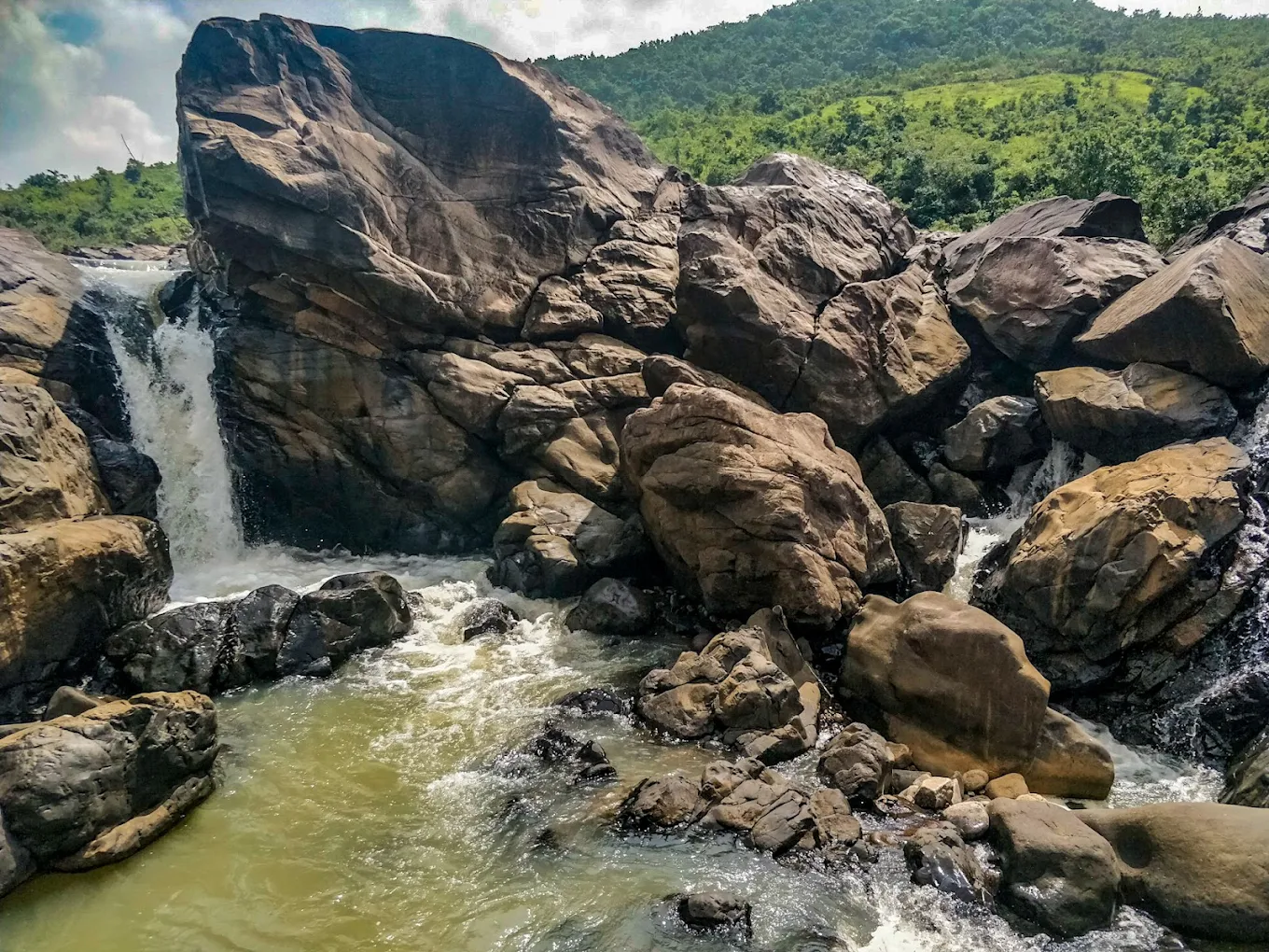 Bagra Waterfall, photo 2 of 7