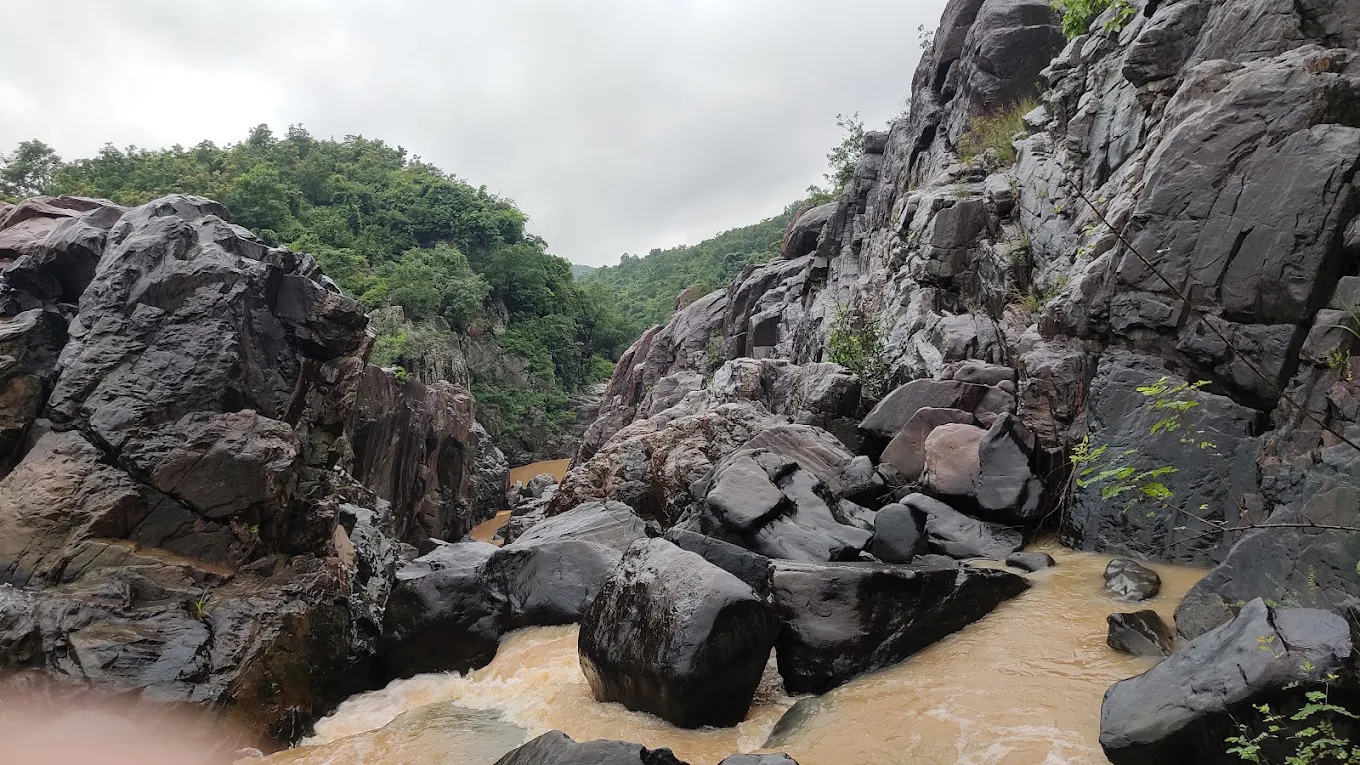 Bagra Waterfall, photo 4 of 7