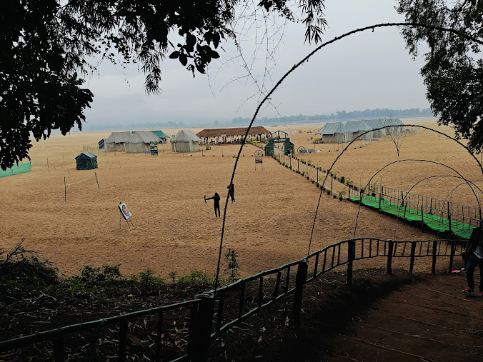 Satkosia sands resort tent accommodation, photo 3 of 6