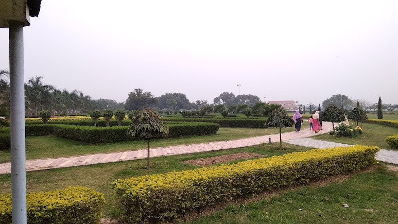 Motijheel Park, photo 2 of 5