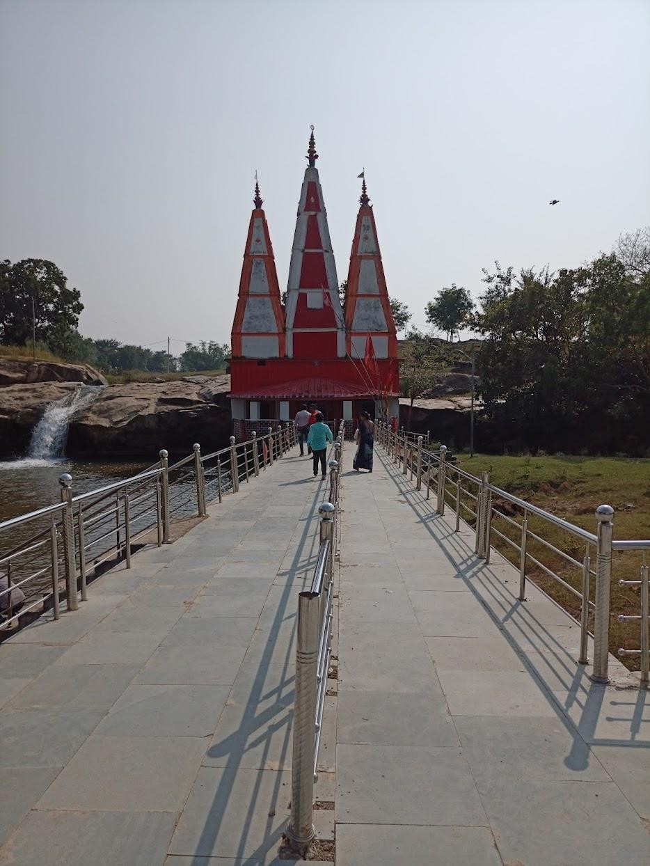Satbahini mandir, photo 1 of 6