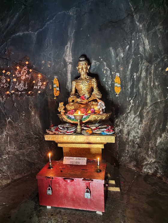 Pragbodhi Cave, photo 2 of 9
