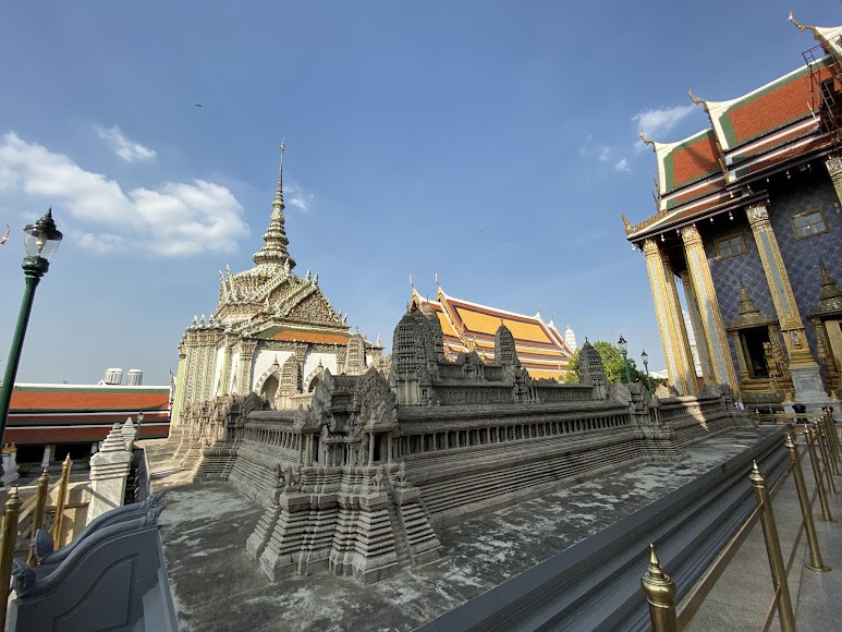Wat Arun, photo 2 of 10