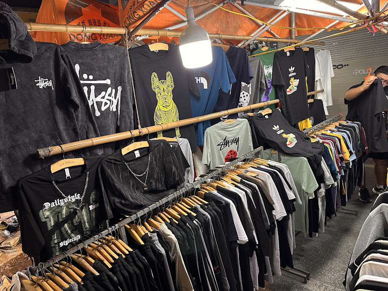 Night market, photo 4 of 9