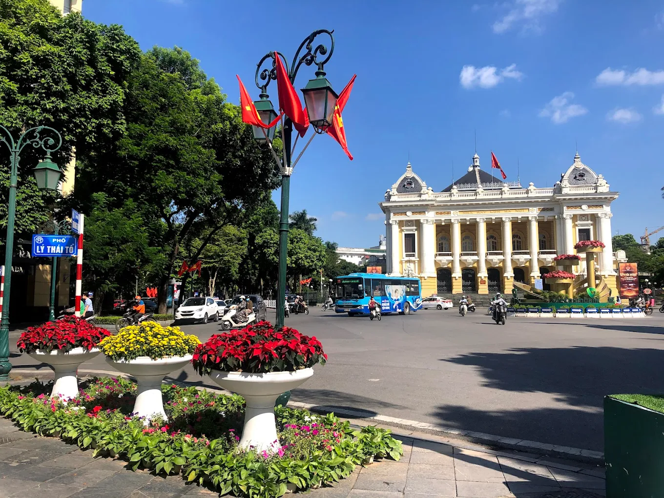 Hanoi Opera House, photo 4 of 12