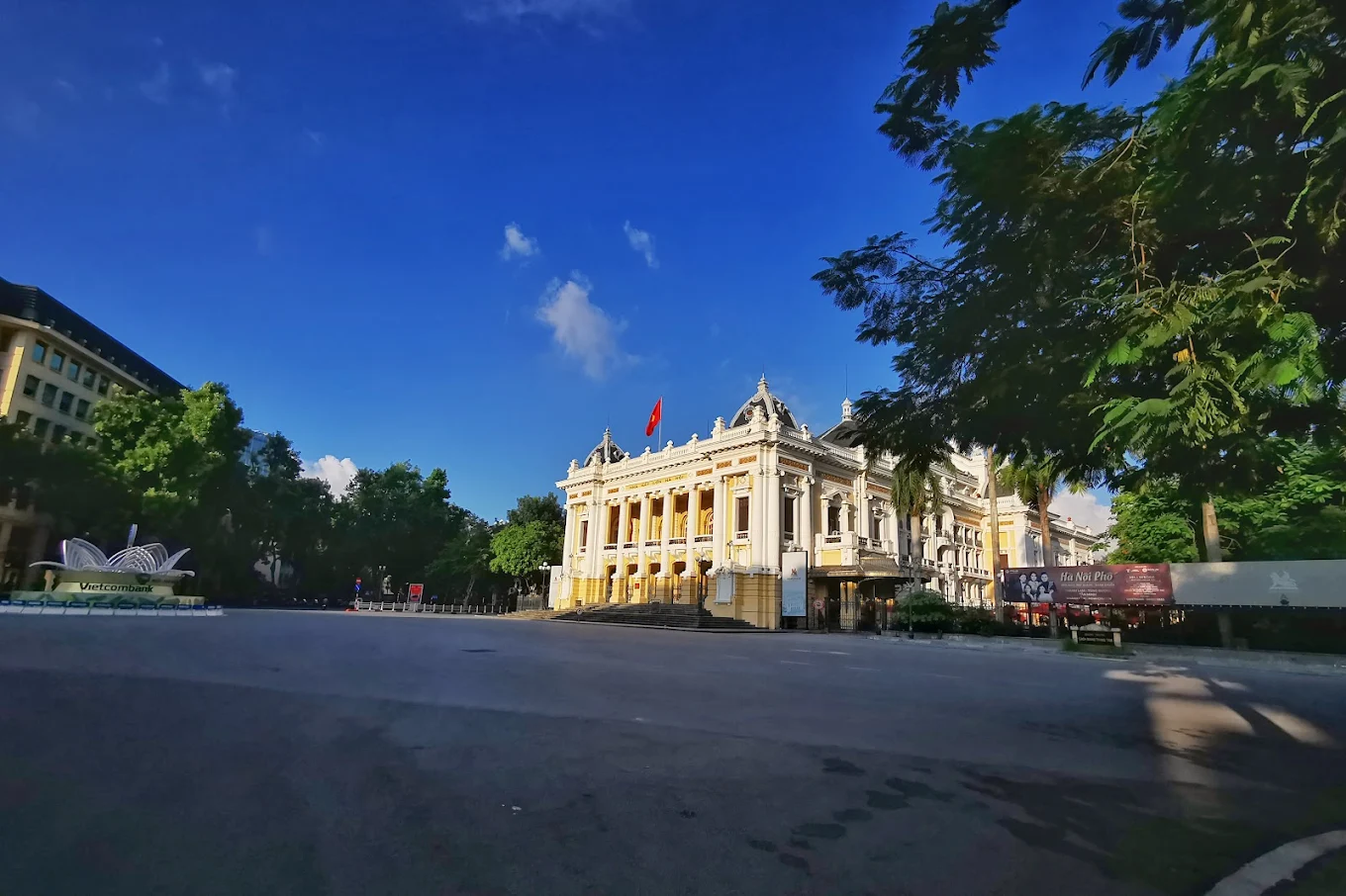 Hanoi Opera House, photo 3 of 12