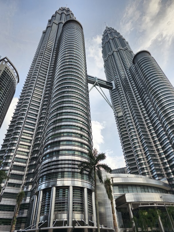 Petronas Twin Towers, photo 1 of 10