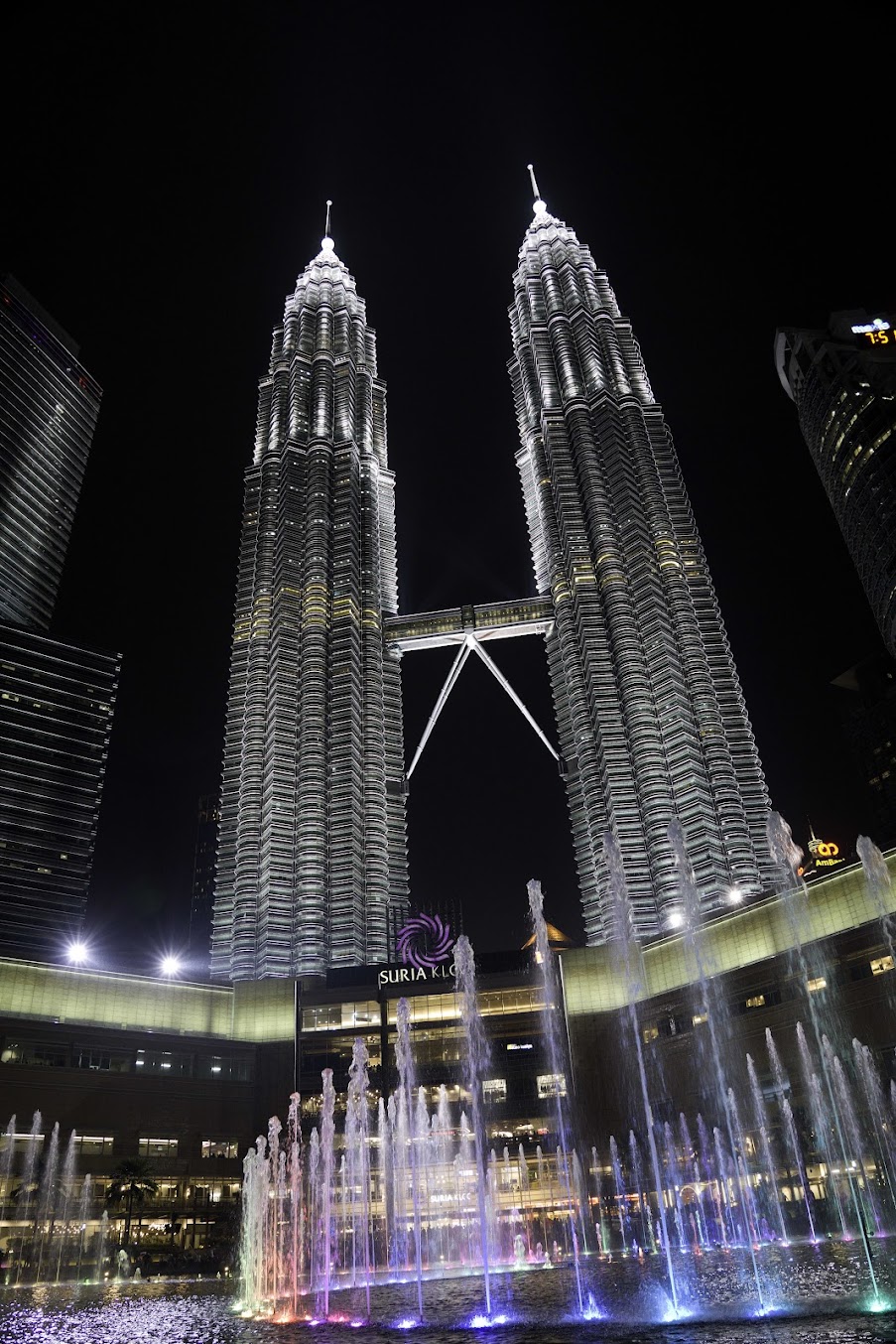 Petronas Twin Towers, photo 4 of 10