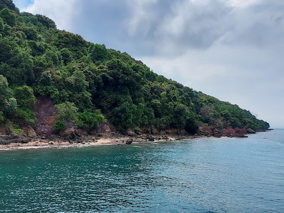 Lazarus Beach, photo 1 of 6
