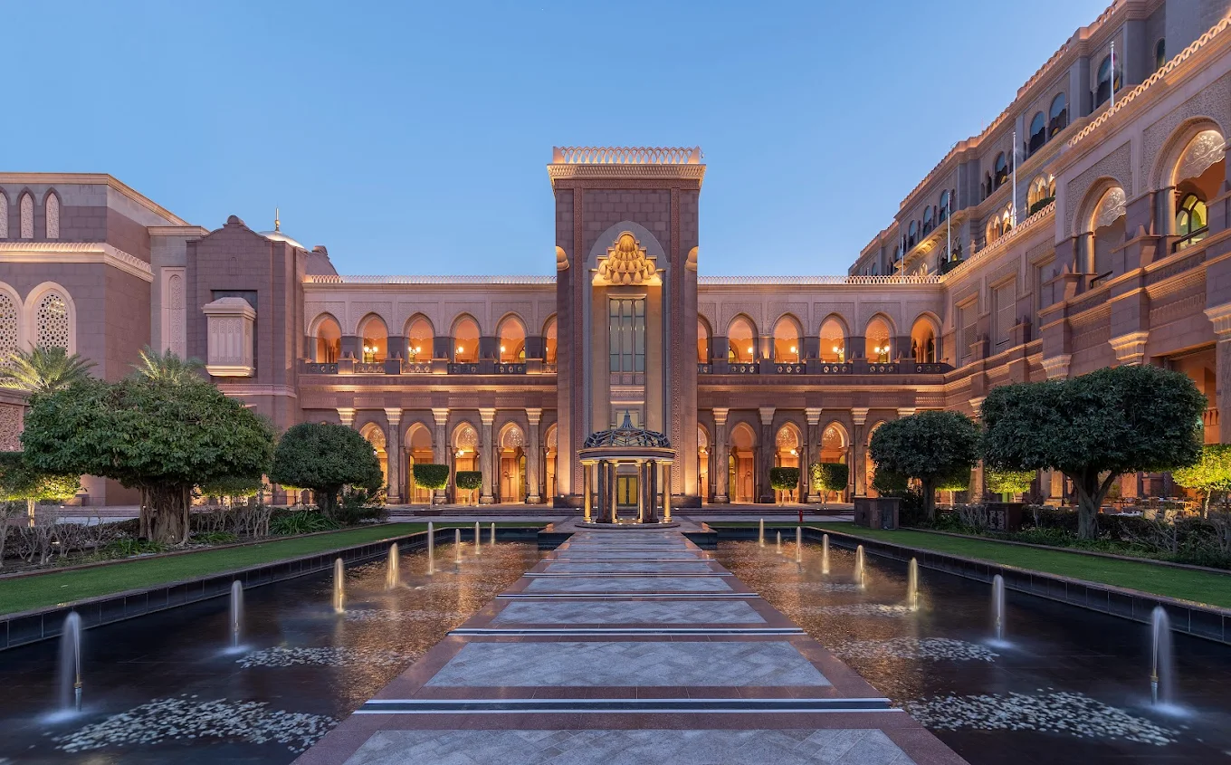 Emirates Palace Mandarin Oriental, photo 1 of 11