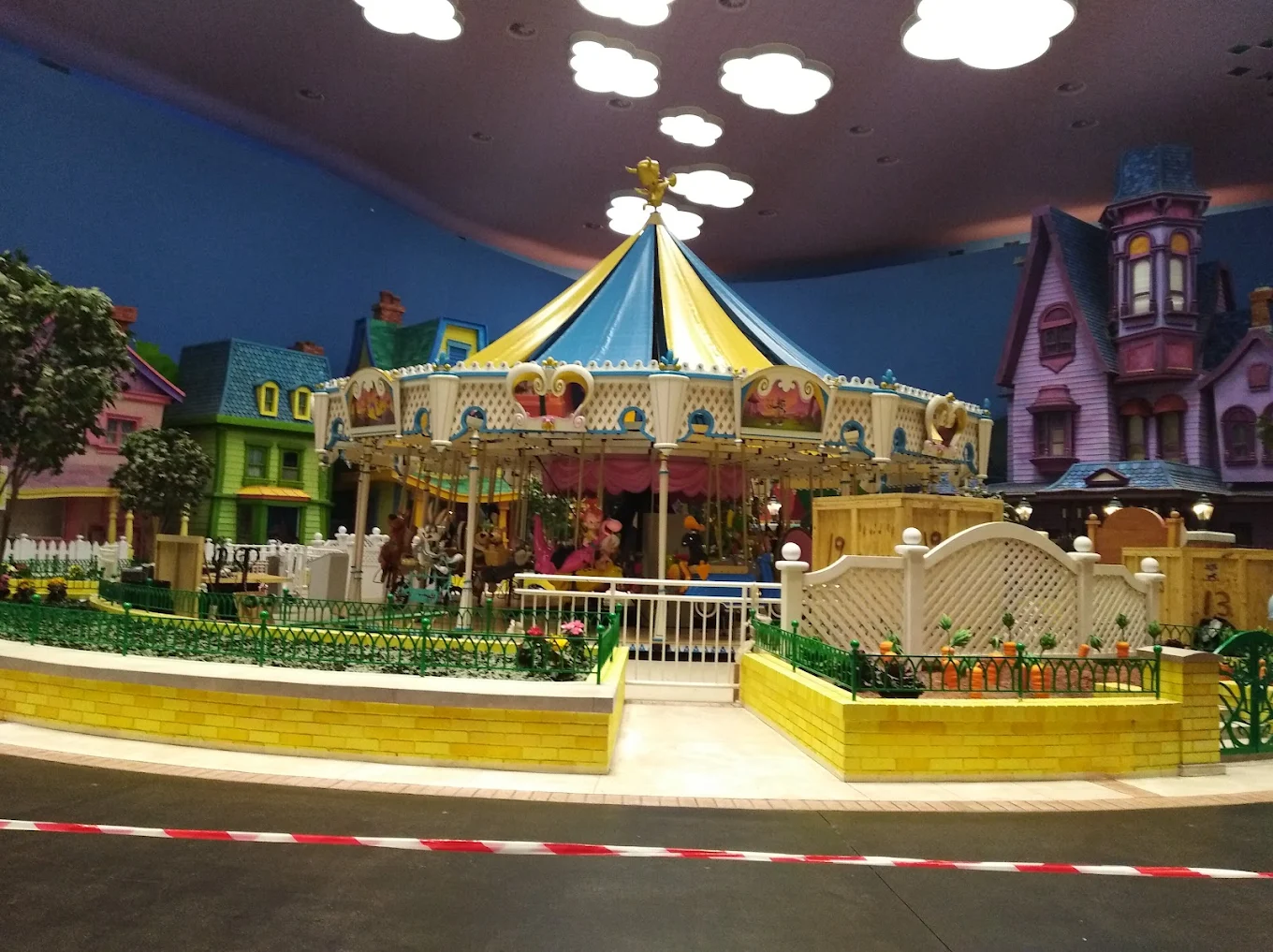 Warner Bros. World™ Yas Island, Abu Dhabi, photo 3 of 15