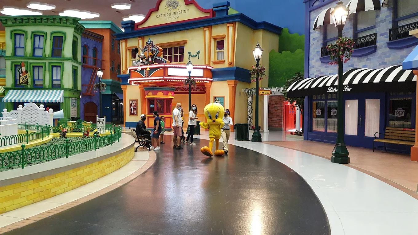 Warner Bros. World™ Yas Island, Abu Dhabi, photo 4 of 15