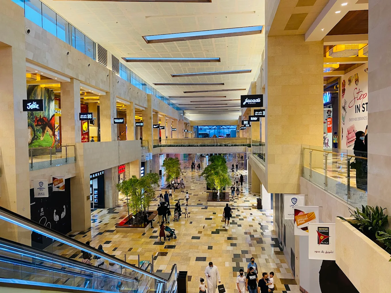 Yas Mall, photo 4 of 13