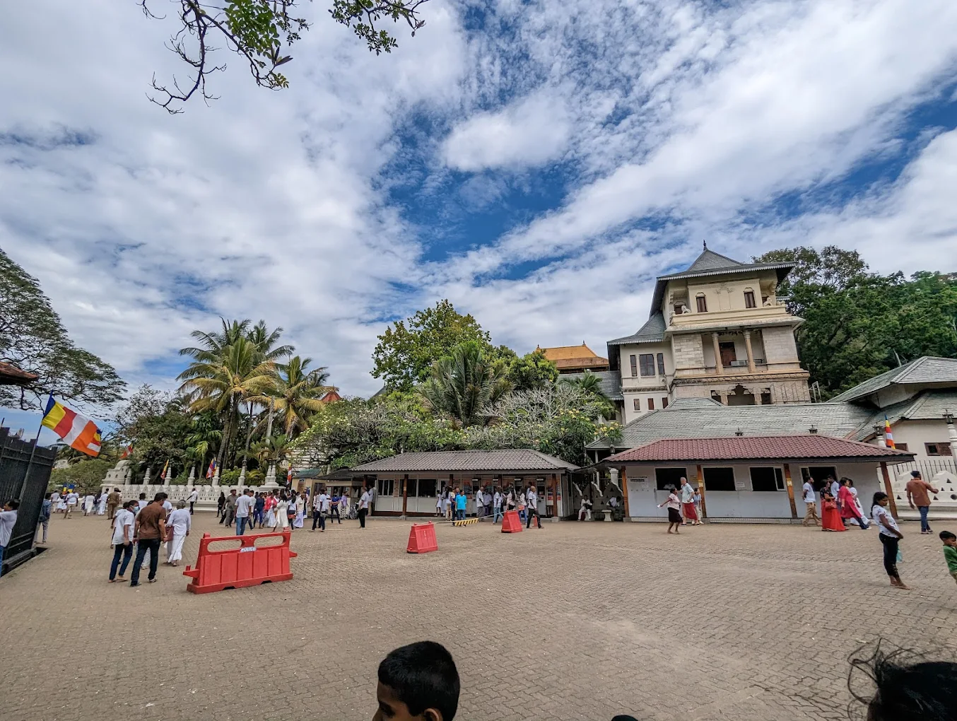 Sri Dalada Maligawa, photo 2 of 11