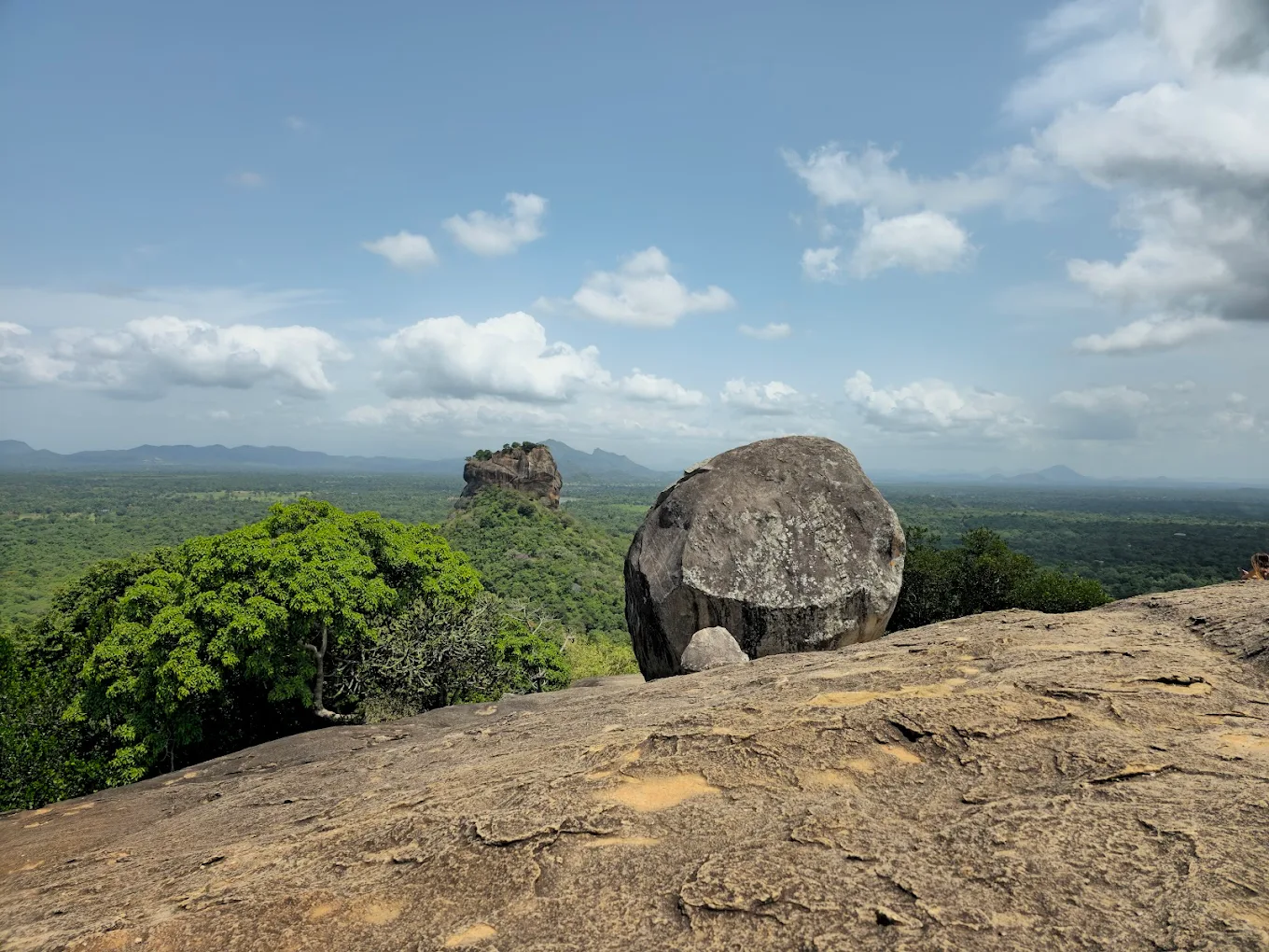 Pidurangala Rock, photo 1 of 6