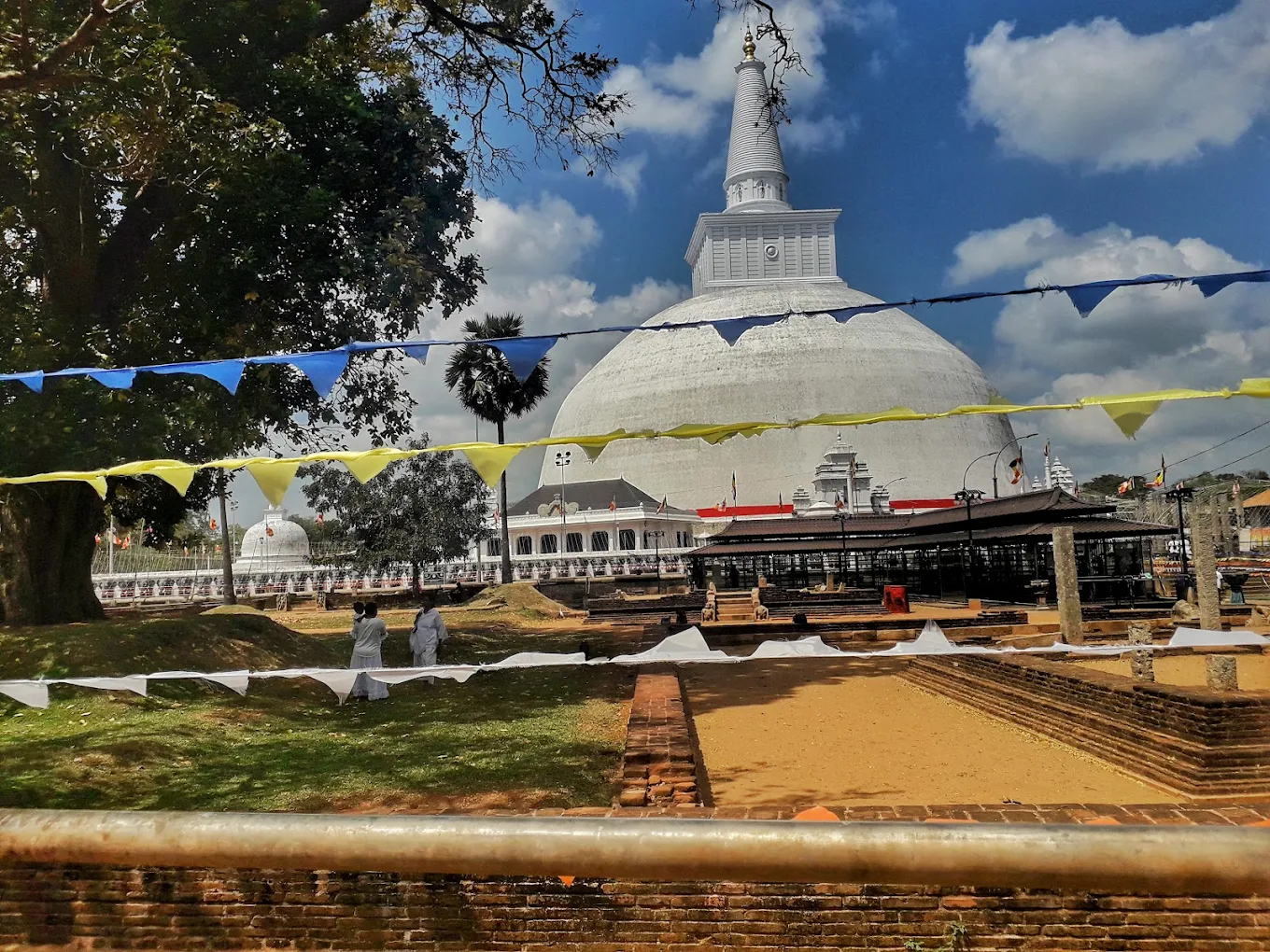 Ruwanweli Maha Seya, photo 2 of 10