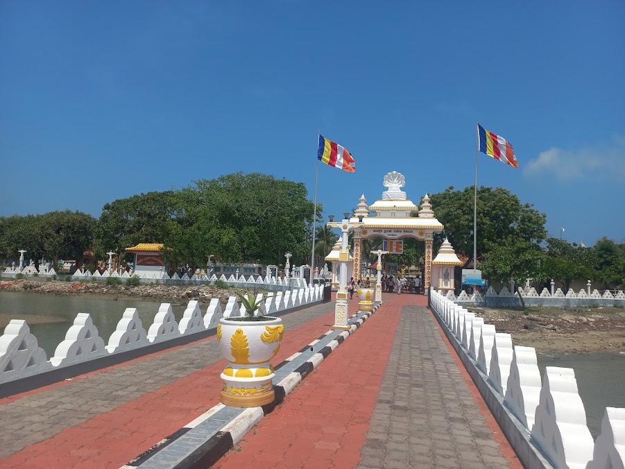 Nagadeepa Temple, photo 1 of 8