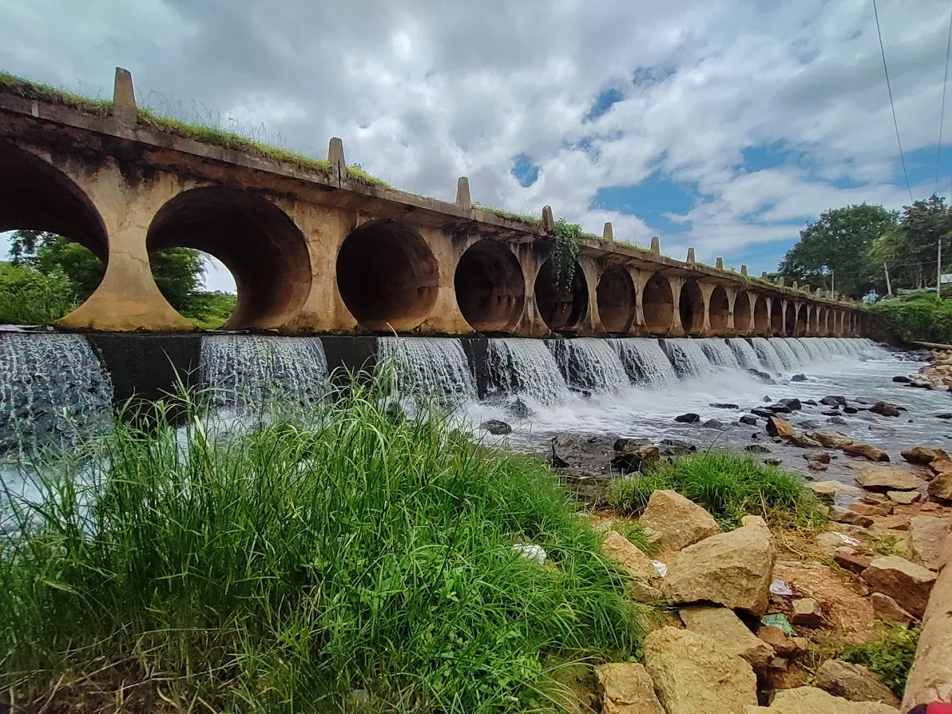Manchanabele Dam, photo 1 of 7