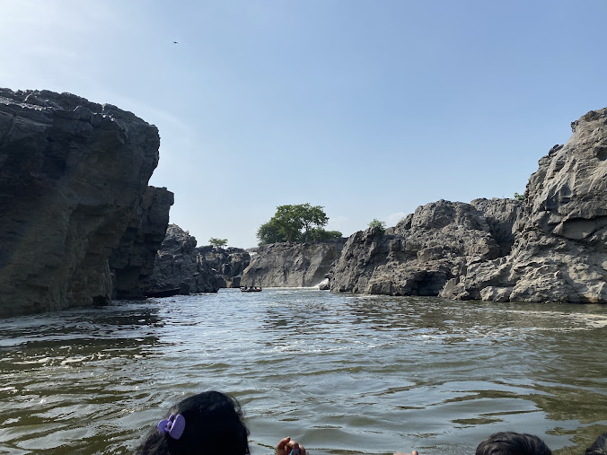 Tamilnadu hogenakkal falls, photo 1 of 10