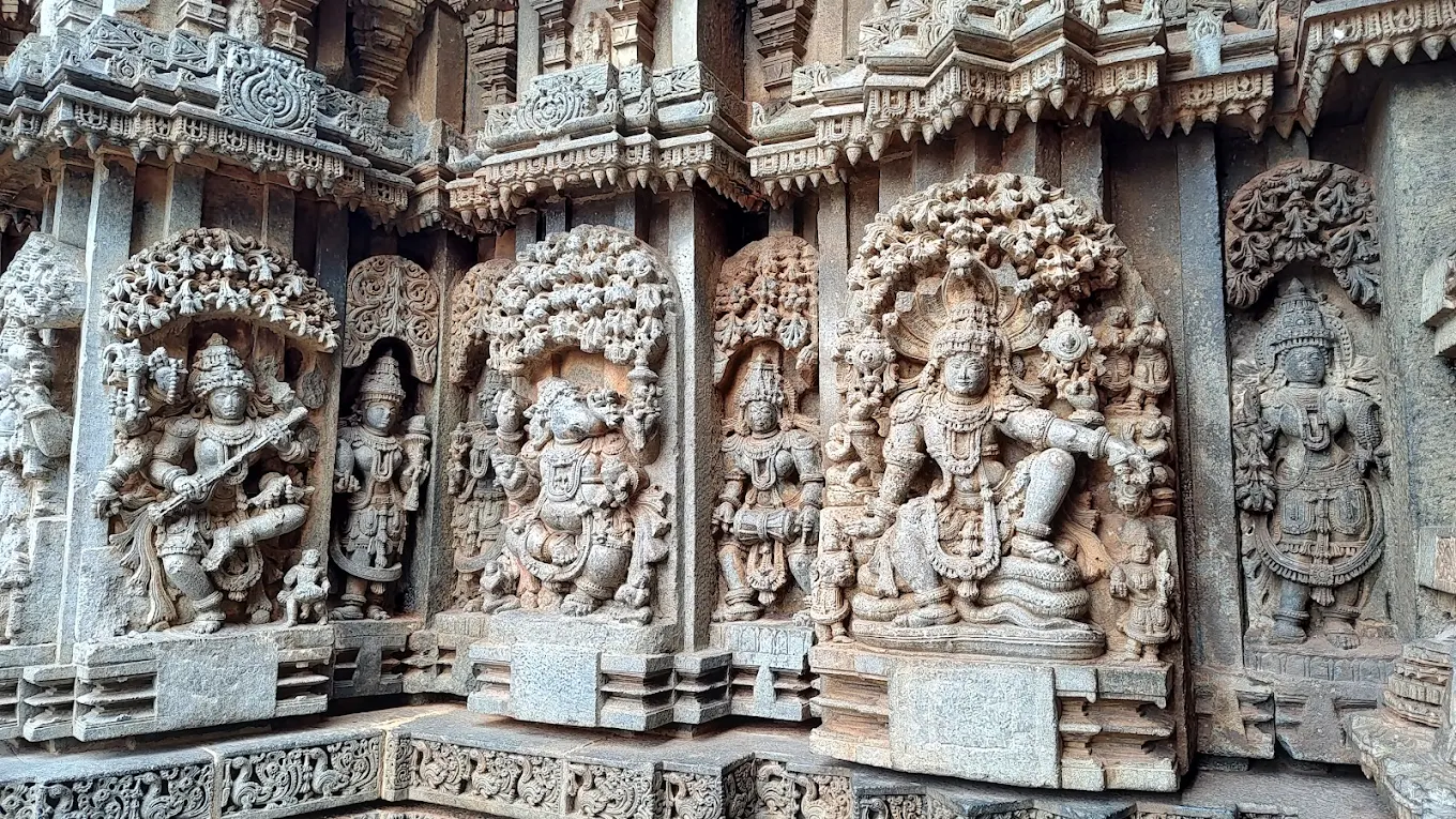Shri Chennakeshava Swamy Temple (Somanathapura) - UNESCO Heritage site, photo 2 of 8
