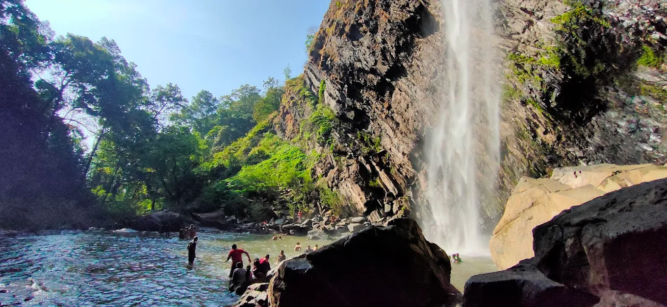 Koodlutheertha Falls, photo 3 of 9