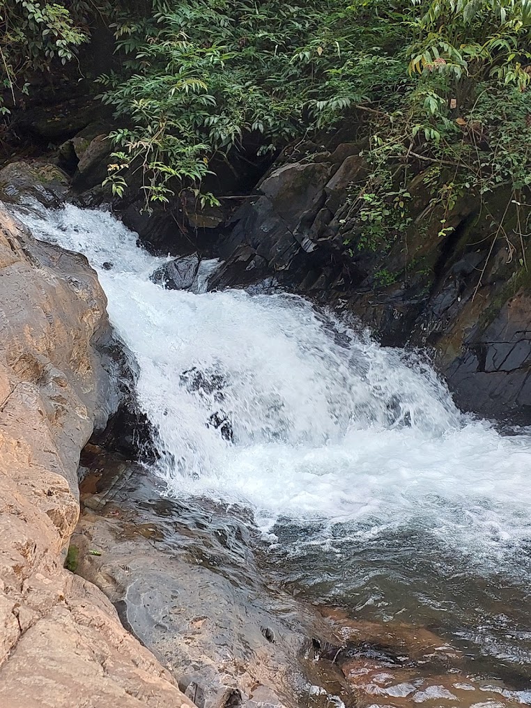 Vibhuthi Falls, photo 1 of 7