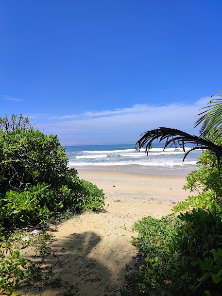 Sasihitlu Beach, photo 3 of 9