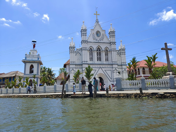 St. Mary's Forane Church (Valiyapally) Pulinkunnu, photo 1 of 9