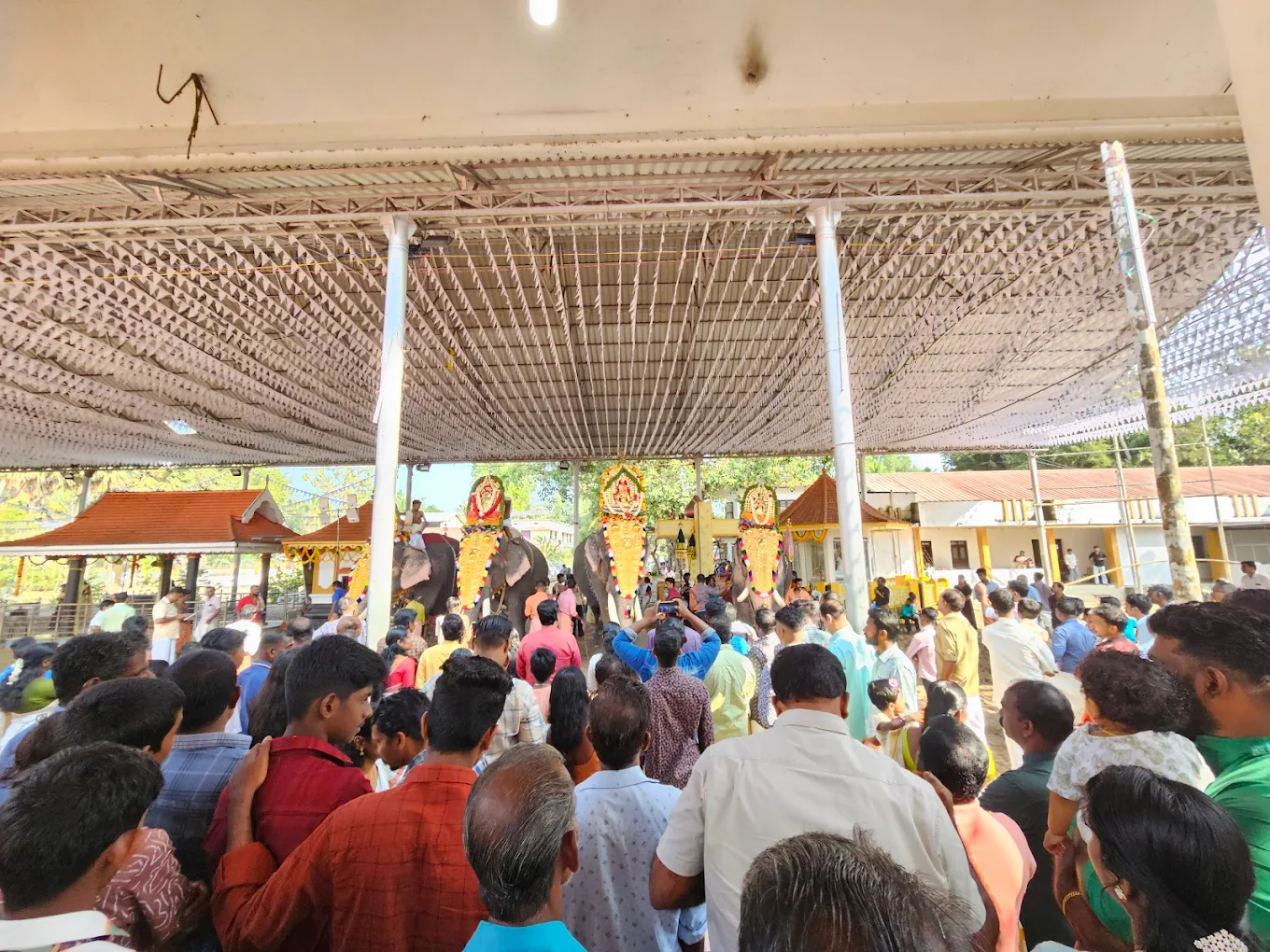 Parayakad Nalukulangara Sri Maha Devi Temple, photo 2 of 10