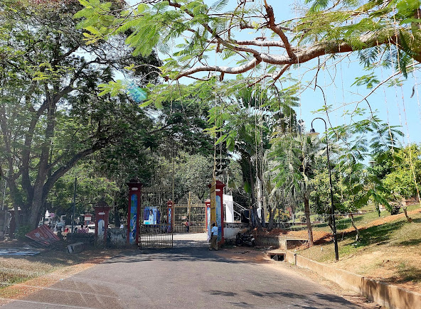 Kanakakunnu Palace Road, photo 1 of 10