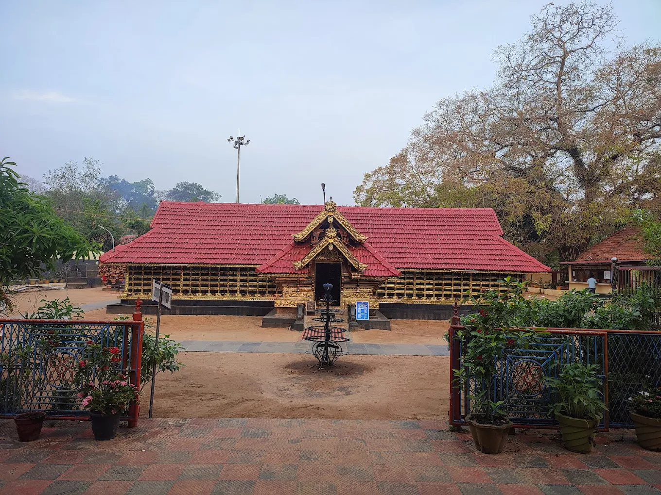 Sri Kulathupuzha Bala Sastha Temple, photo 1 of 7