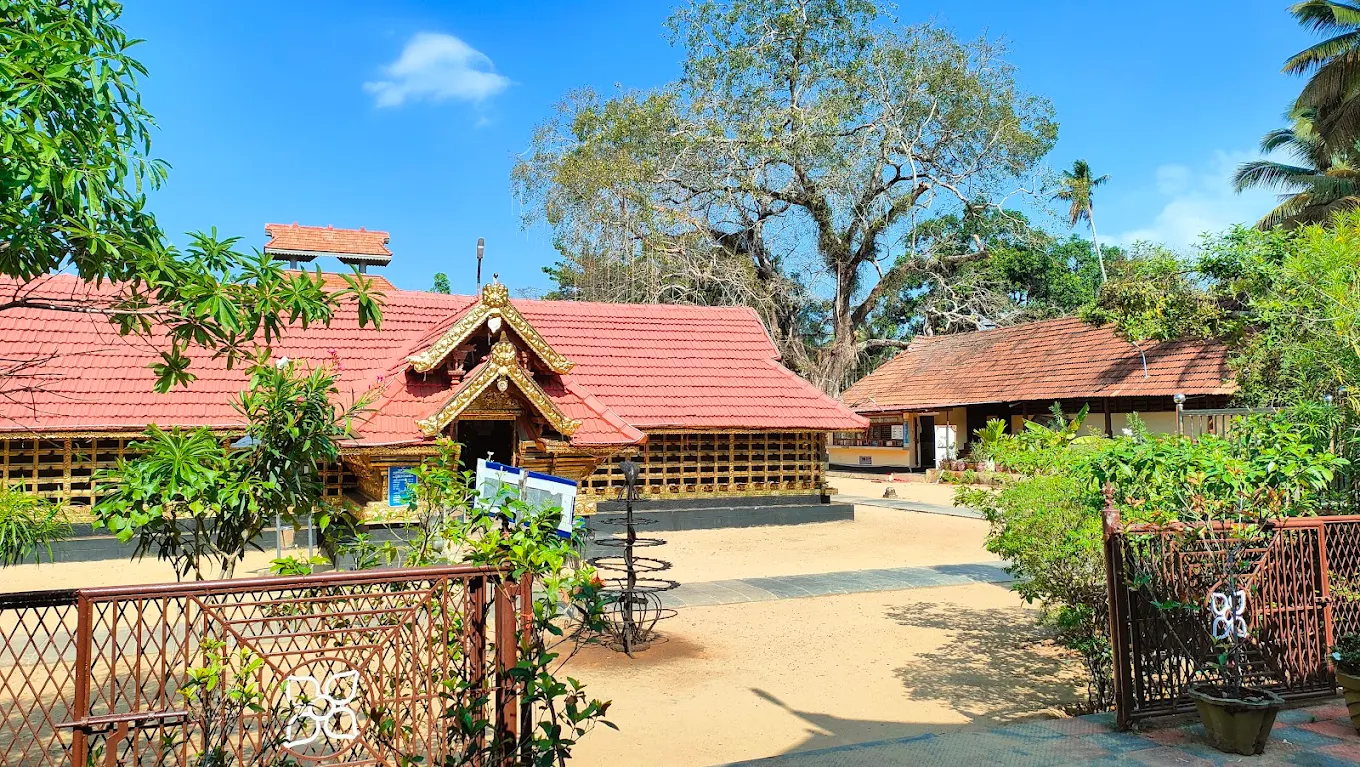 Sri Kulathupuzha Bala Sastha Temple, photo 3 of 7