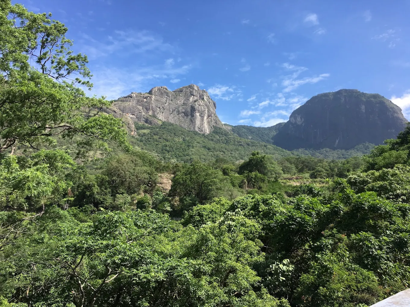 Kaviyaruvi Waterfalls (Monkey Falls), photo 4 of 10