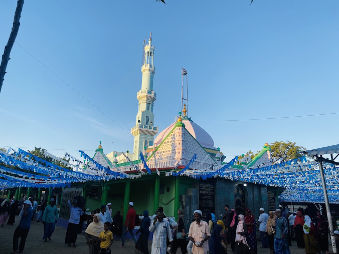 Ervadi Dargha, photo 1 of 9