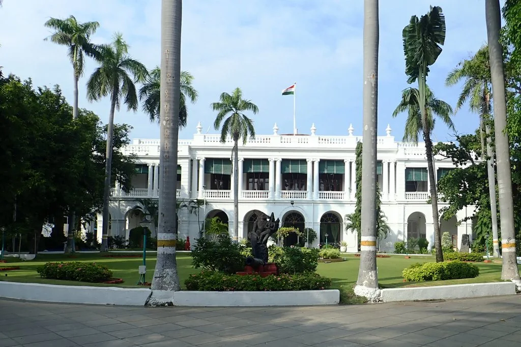 Raj Nivas, photo 4 of 11