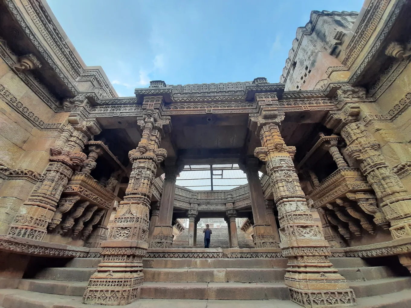 The Adalaj Stepwell, photo 4 of 9