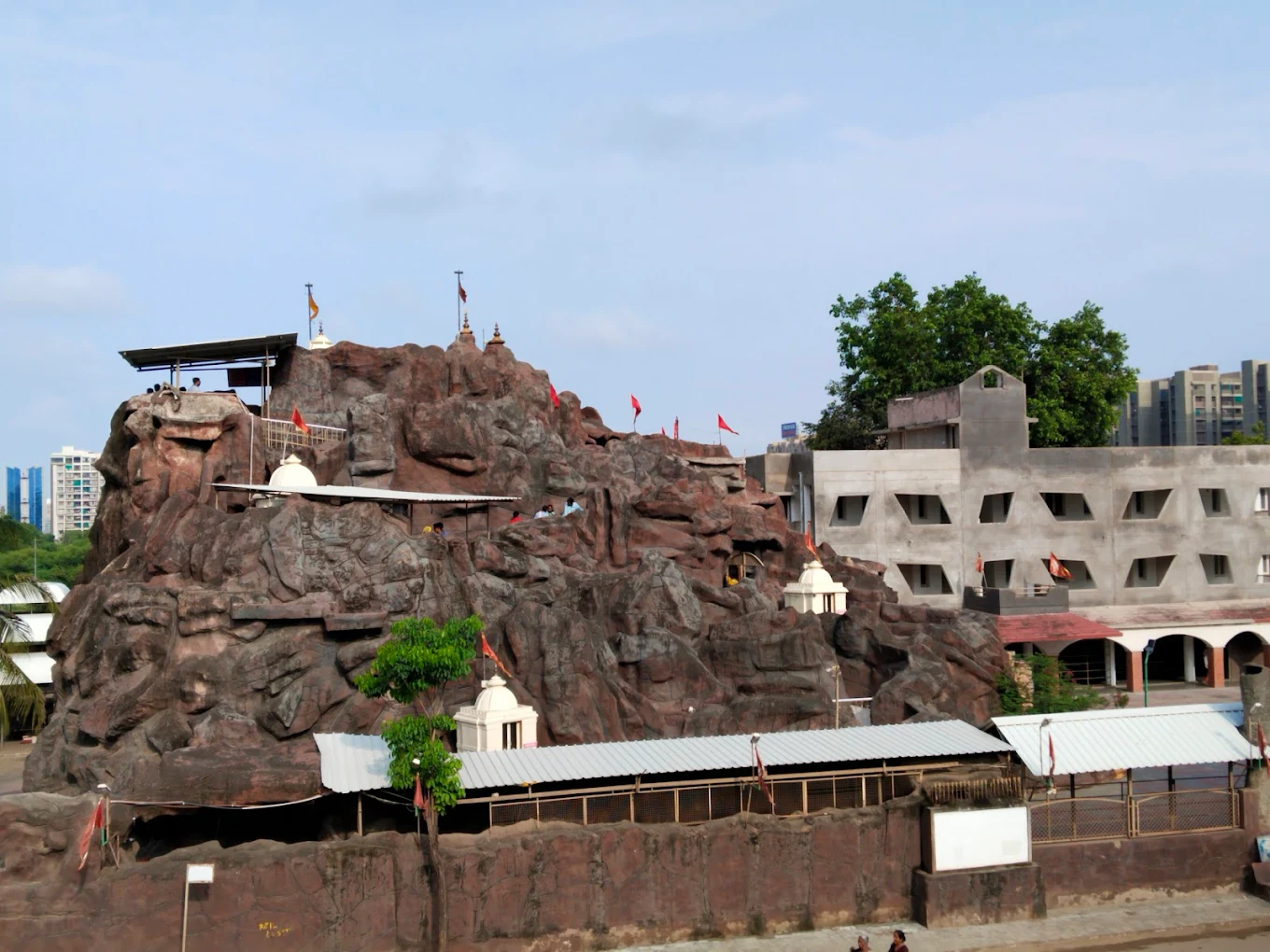 Shri Maa Vaishnodevi Temple, Ahmedabad, photo 3 of 10