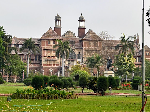 Baroda Museum & Picture Gallery, photo 2 of 11