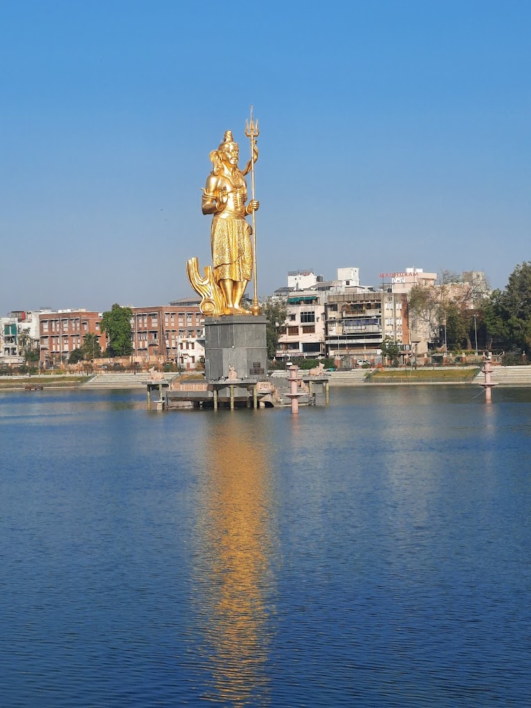 Sur Sagar Lake, photo 1 of 6