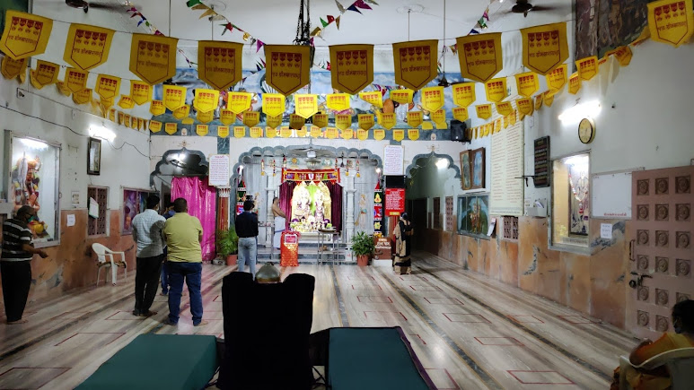 Laxminarayan Temple , Manjalpur, photo 3 of 9