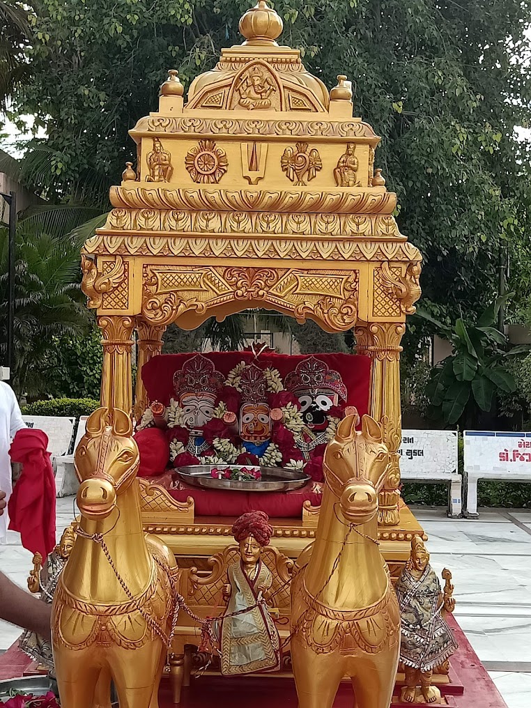 Laxminarayan Temple , Manjalpur, photo 4 of 9