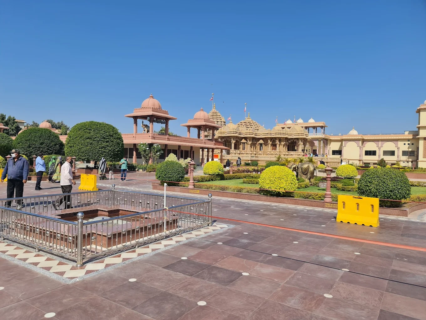 Dwarkadhish Temple, photo 2 of 10