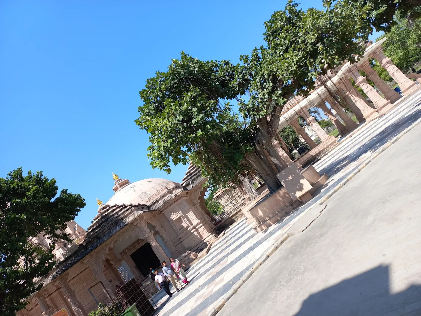 Bhalka Tirth Temple, photo 2 of 11